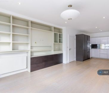 3 bedroom flat to rent - Photo 1