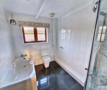 1 bedroom barn conversion to rent - Photo 3