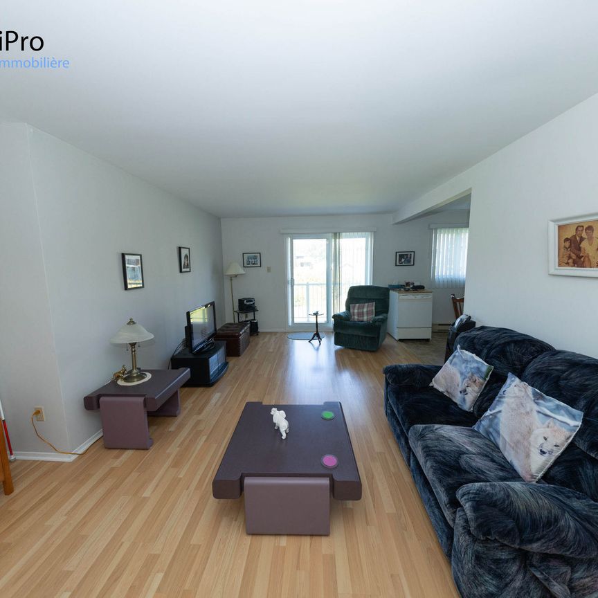 3640 Blain - Photo 1