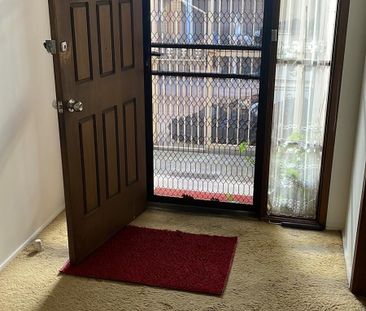 Glen Waverley - Photo 2