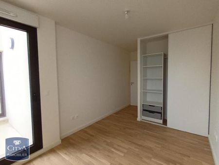 Location Appartement 3 pièces 59m² NOISY LE GRAND 93160 - Photo 2