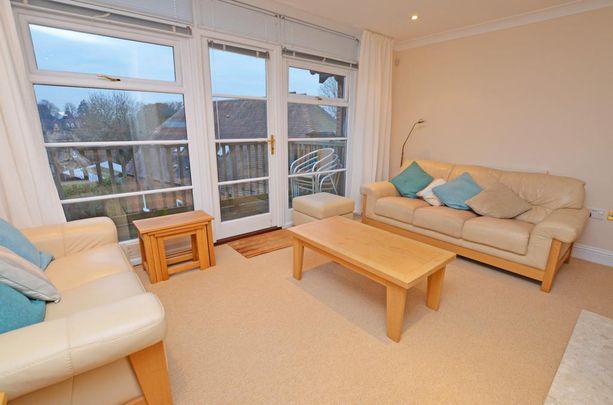 3 bedroom semi-detached house to rent - Photo 1