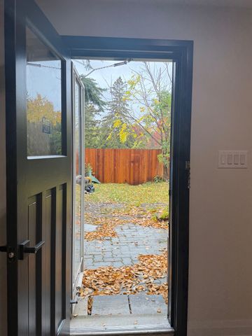 For Lease - 3486 Grand Forks Road Unit# 2, Mississauga, Ontario - Photo 2