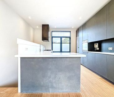 Maison rénovée (+-196m²) - 3 chambres avec terrasse et jardin. - Photo 6