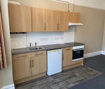 Studio Flat, Redland Road, BS6 - Photo 6