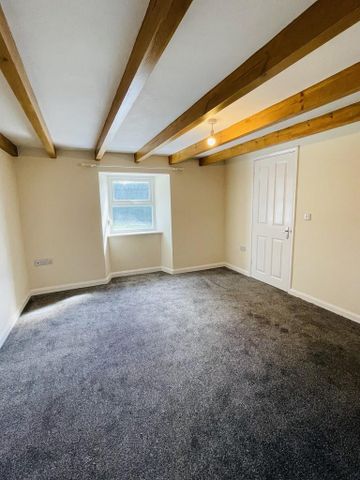 2 bedroom semi-detached house to rent - Photo 3