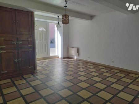 SAINT LAURENT DU PAPE- Maison de village avec terrasse - Photo 3