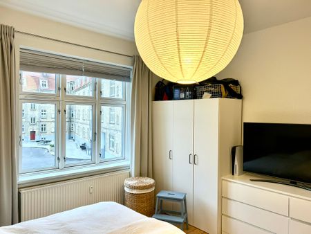 Rummelig lejlighed med lys og charme i Aalborg - Photo 2