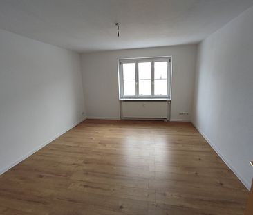 Helle 2-Raum-Wohnung mit Balkon! - Photo 1