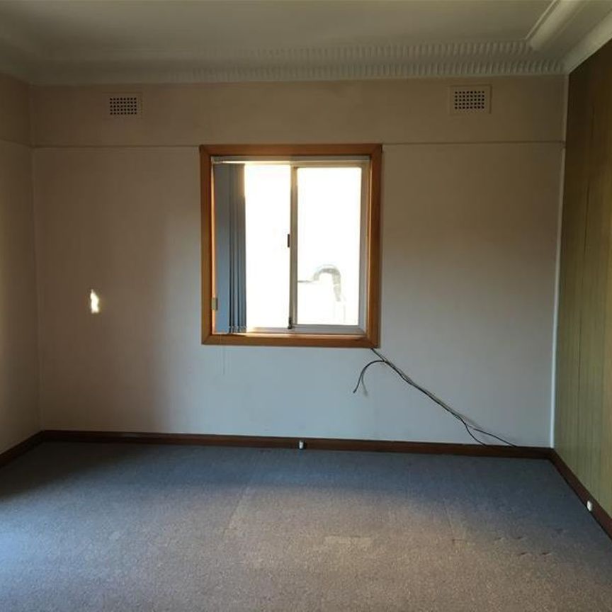 Large Family Home Close to all Amenties - Photo 1