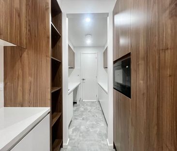 Spacious Luxury Living Awaits! - Photo 4