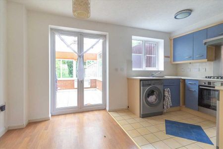 3 bedroom semi-detached house to rent - Photo 5