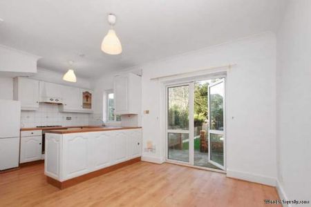 3 bedroom property to rent in London - Photo 3