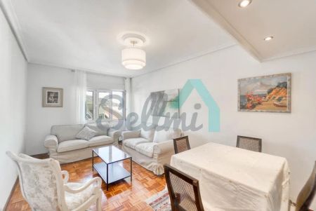 Alquiler de piso en Avenida Buenavista - Photo 2