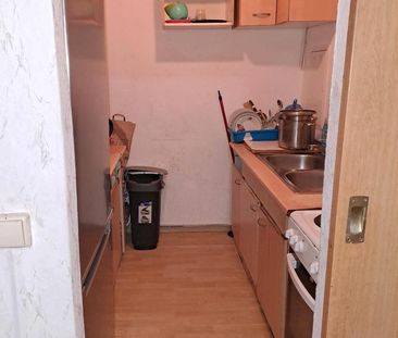 Helles Zimmer in 2-Zimmer-Wohnung mit Balkon - Photo 1