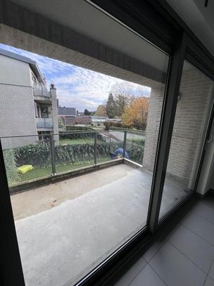 Goed gelegen 2 slaapkamerappartement met terras te huur - Photo 1