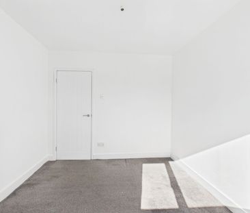 2 Bedroom - Photo 5