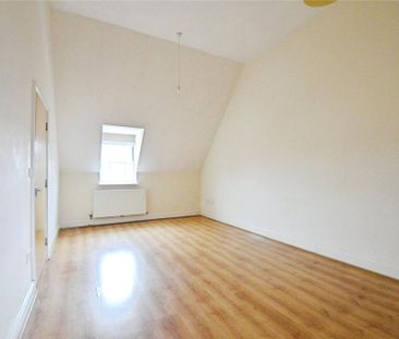 4 bedroom terraced house to rent - Photo 5