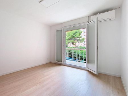 Location Appartement 3 pièces 62m² PERPIGNAN 66000 - Photo 3