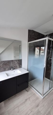 Location Maison 4 pièces 79m² COURRIERES 62710 - Photo 5