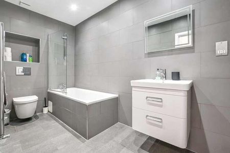 Holloway Road, Holloway, N7 - Photo 3