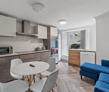 3 bedroom apartment to rent - Photo 6