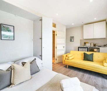 Studio to rent - Photo 2