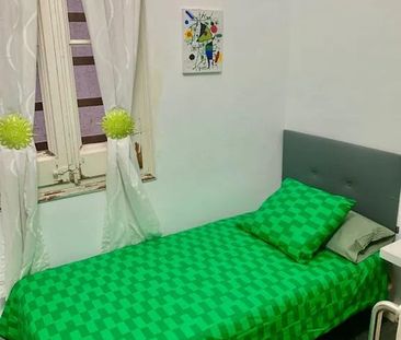 Carrer dAragó, Barcelona, Catalonia 08009 - Photo 3