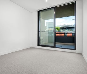 826/8 Lapwing Street, Wentworth Point - Photo 4