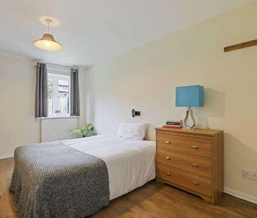 Kingsdown Close, Bermondsey, London, SE16 - Photo 3