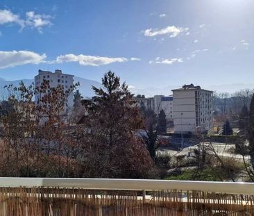 CHAMBERY - Secteur Pompiers - T2 meublé dernier étage - Photo 2