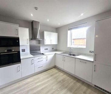 Birchett Road, Aldershot, GU11 - Photo 4