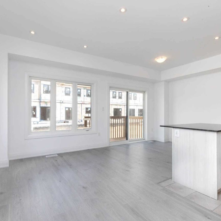 For Lease - 22 Haven Lane, Barrie, Ontario - Photo 1