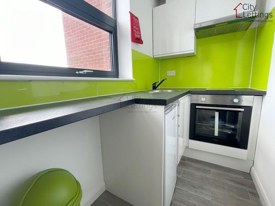 Studio to rent - Photo 1