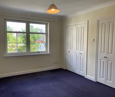 3 bedroom flat to rent - Photo 5