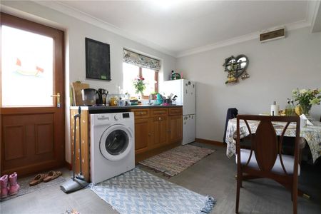 Hadleigh Green, Burringham, Scunthorpe, DN17 3NJ - Photo 4