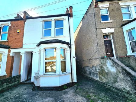 1 bedroom maisonette to rent - Photo 3