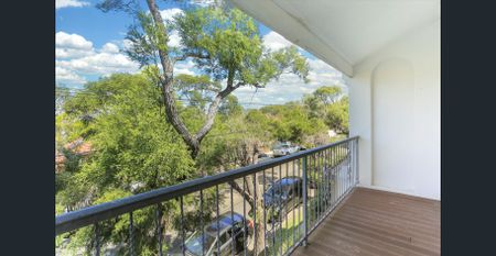 ***Sun-Filled & Super Spacious! *** - Photo 4