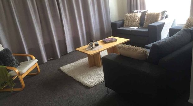 Charming 3BR Family Home in Manurewa - Photo 1