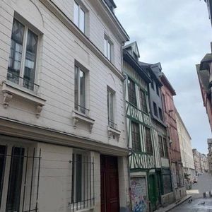 Studio meublé à louer à ROUEN quartier Vieux Marché - Photo 2