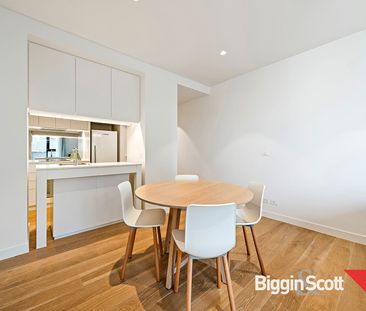 MODERN LIVING IN ICONIC STUDIO 9 PRECINCT, WONDERFUL RICHMOND LOCAT... - Photo 4