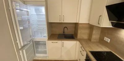 Stilvolle 2-Zimmer-Wohnung mit Balkon - ideal für Singles und Paare, U3-Nähe - Photo 2