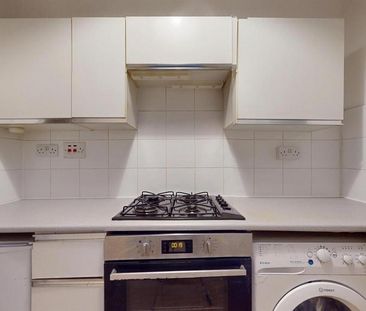 Studio to rent - Photo 6