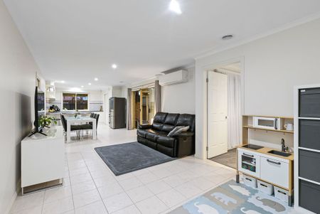 Well-Maintained Family Home in a Quiet Court Setting - Photo 3