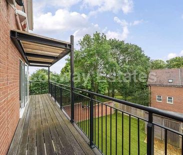 Charles Sevright Way, Mill Hill, NW7 - Photo 2