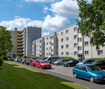 3-Zimmer-Wohnung mit Balkon in Monheim-Baumberg mieten - Foto 1