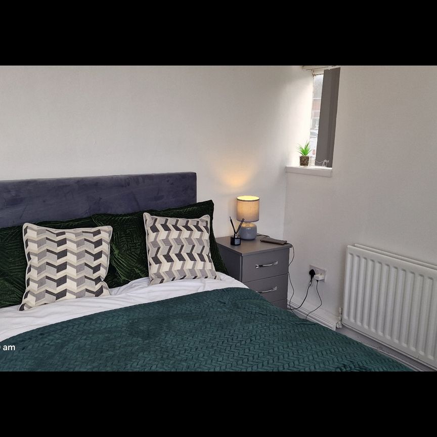 Room in a Shared House, Highgate Street, B12 - Photo 1