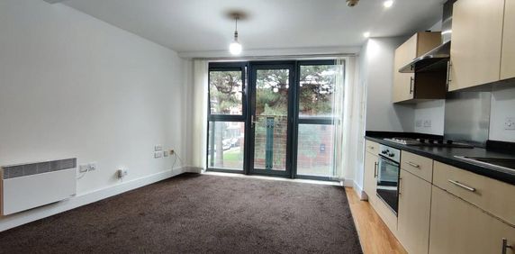 Studio to rent - Photo 2