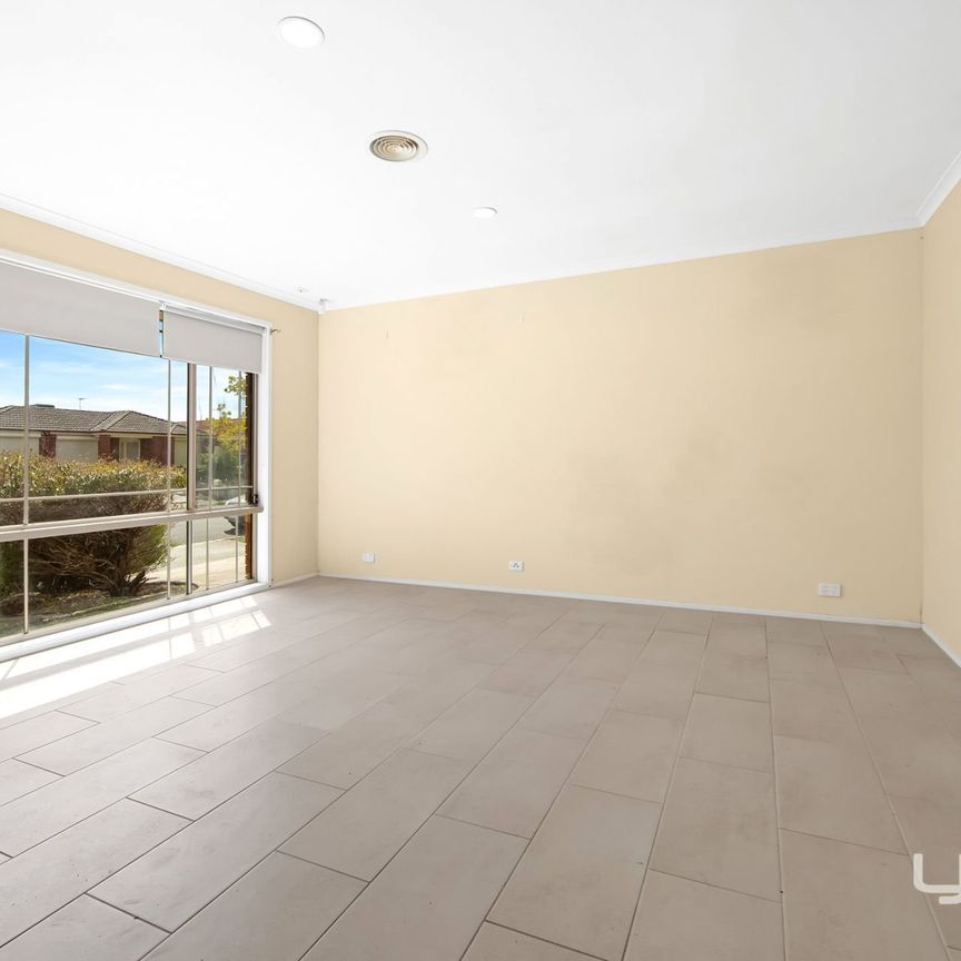 PRIME LOCATION - Photo 1