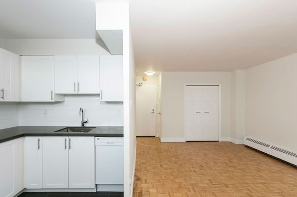 For Lease - 485 Huron Street Unit# 403, Toronto, Ontario - Photo 1